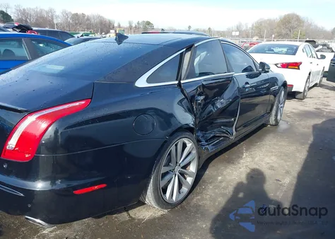 2015 Jaguar Xj Supercharged z USA, uszkodzony, nr VIN SAJWA3HT9FMV86207
